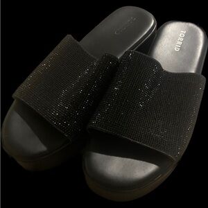 Torrid 10W Beautiful Sparkly Black Chunky Platform Sandal